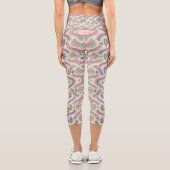 Eine Person, die farbenfrohe gemusterte Leggings t (Rückseite)