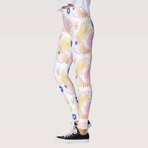 Eine Person trägt lebendige Leggings mit abstrakte