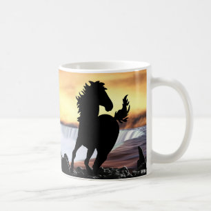 Eine PferdeSilhouette und -wasserfall Kaffeetasse