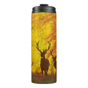 Eine phantastische Darstellung von Hirsch, Jagd, Thermosbecher
