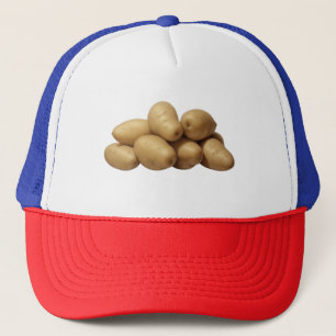 Eine Pile Kartoffeln Truckerkappe