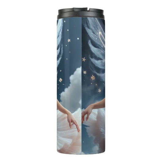 Eine prachtvolle Ballerina mit einem Blume-ähnlich Thermosbecher (Rückseite)