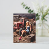 eine Puppe auf einem popokalyptischen Bauernhof Postkarte (Stehend Vorderseite)