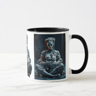 Eine Puppe im Gesicht von Porzellan und ihren Hase Tasse