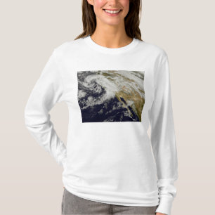 Eine Reihe starke Stürme mit heftigen Winden 2 T-Shirt