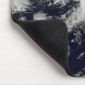 Eine Reihe starker Stürme mit heftigen Winden 2 Mousepad (Ecke)