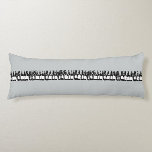 eine Reihe von Bierflaschen Seitenschläferkissen (Vorderseite)