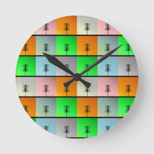 Eine Reihe von Körben Runde Wanduhr