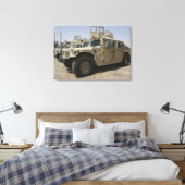 Eine Reihe von Mitarbeitern der Militärpolizei der Leinwanddruck (Insitu (Schlafzimmer))