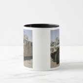 Eine Reihe von Mitarbeitern der Militärpolizei der Tasse (Zentrum)