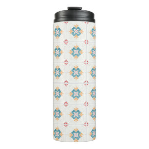 Eine Reisetasche mit einer farbenfrohen geometrisc Thermosbecher