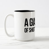 Eine riesige Tasse schloss den Ärmel hoch (Links)