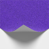 Eine Rolle lila Geschenkpapier (Ecke)