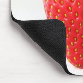 Eine Rote Erdbeere mpcnm Mousepad (Ecke)