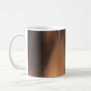 Eine rote Flamme wie eine Anzeige an der Nordlicht Kaffeetasse