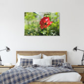 Eine rote Rose Leinwanddruck (Insitu (Schlafzimmer))