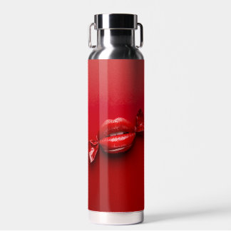 eine rote Süßigkeit Trinkflasche
