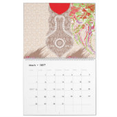 eine rote Vase mit Blume darauf. Kalender (Mär 2027)