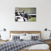 Eine Rundfliege aus der Kammer eines M-16A2 Leinwanddruck (Insitu (Schlafzimmer))