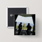 Eine Schachtel humanitärer Güter Button (Vorne & Hinten)