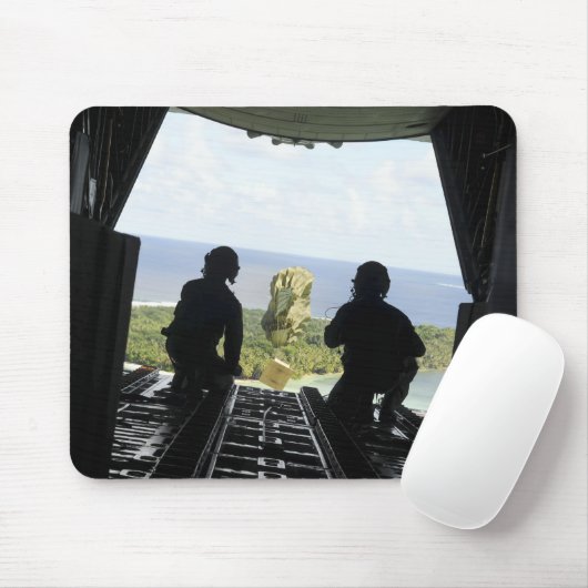 Eine Schachtel humanitärer Güter Mousepad (Mit Mouse)