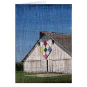 Eine Scheune mit einer Steppe (Vorne)