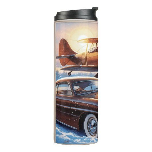 Eine Schneeeule, ein Flugzeug und ein Oldtimer Thermosbecher (Nach links gedreht)