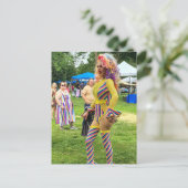 Eine schöne farbenfrohe Drag Queen Postkarte (Stehend Vorderseite)