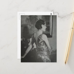 Eine schöne Frau in 1930 Schwarzweiß Postkarte