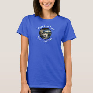 Eine schöne Maine Coon-Katze mit individuellem Tex T-Shirt