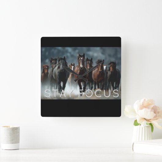 Eine schöne Wanduhr (Zuhause)