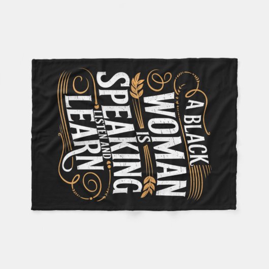 Eine schwarze Frau hört zu und lernt Junetee Fleecedecke (Vorderseite (Horizontal))