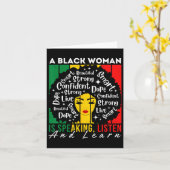 Eine schwarze Frau hört zu und lernt, wer weiß Karte (Gelbe Blume)