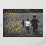 Eine sehr frohe Weihnachts-Handschrift-Fotokarte Folieneinladung<br><div class="desc">Originelle handgeschriebene Schrift von Becky Nimoy mit funkelnd Schneeflocken,  kundenspezifische Hintergrundfarbe; auch in flacher Tinte erhältlich</div>