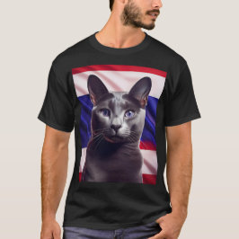 Eine seltene Koratkatze vor einer thailändischen F T-Shirt
