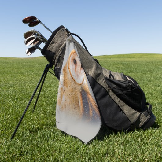 Eine serene und wunderschöne Scheune Golfhandtuch (Gras)