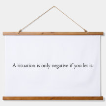 Eine Situation mit holzbedeckten Wandtapeten