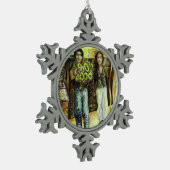 Eine Sixtinische HerausforderungI Phase einer ChaI Schneeflocken Zinn-Ornament (Links)