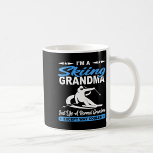 Eine Skifahrende Oma wie eine normale Oma außer vi Kaffeetasse