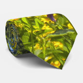 Eine Sommergarten-Krawatte Krawatte (Gerollt)