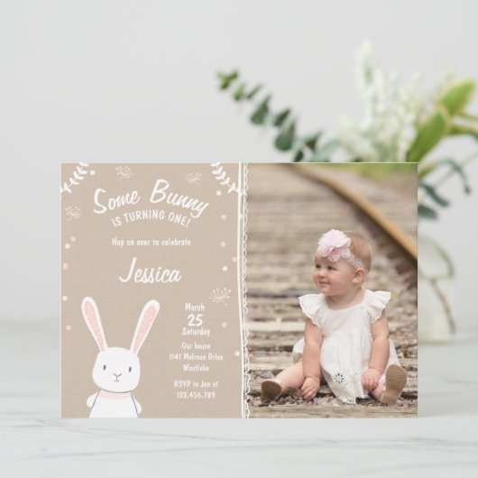 Eine sonnige Osterfrühlingssonne zum Geburtstag Einladung (Stehend Vorderseite)