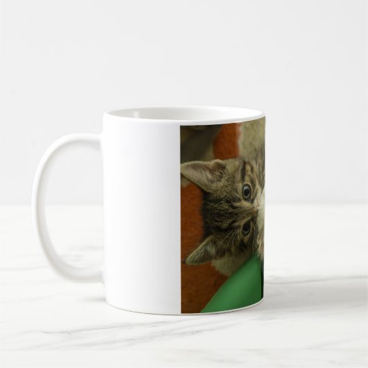 Eine spielende Katze Kaffeetasse (Links)