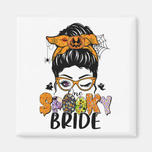 Eine Spooky Bride Halloween Messy Bun Witchy Monst Magnet