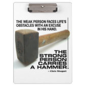 Eine starke Person trägt einen Hammer - Gym Workou Klemmbrett (Vorderseite)