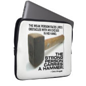 Eine starke Person trägt einen Hammer - Gym Workou Laptopschutzhülle (Vorne Rechts)