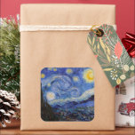 Eine Starry Night: Saint Remy von Vincent Van Gogh Quadratischer Aufkleber<br><div class="desc">Das Jahr ist 1889. Vincent Van Gogh ist Patient im Asyl von Saint-Paul-de-Mausole in Saint-Rémy-de-Provence, Frankreich. Er leidet an psychischen Erkrankungen, und seine Ärzte haben ihm geraten, drinnen bleibe und das Malen zu vermeiden. Aber Van Gogh kann dem Drang zu kreieren nicht widerstehen, und er verbringt seine Tage damit, Landschaften...</div>