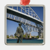 Eine Statue von Thomas Alva Edison durch lokalen Ornament Aus Metall