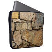 Eine Steinmauer aus Kopfsteinpflaster-Hintergrund Laptopschutzhülle (Vorne Rechts)