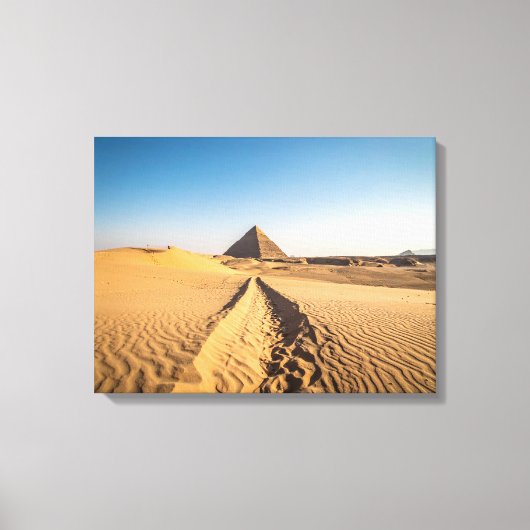 Eine Straße zur Pyramide Leinwanddruck (Vorderseite)
