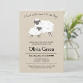 Eine süße kleine Lammdusche mit einer Einladung (Stehend Vorderseite)